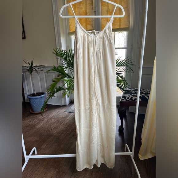 UO Wide-Legged Jumpsuit - Picture 2 of 7